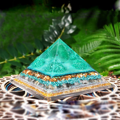 Olivenorma Green Fluorite Labradorite Healing Orgone Pyramid