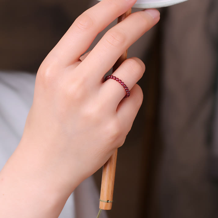 Olivenorma Extra Fine 2mm Garnet Bead Ring