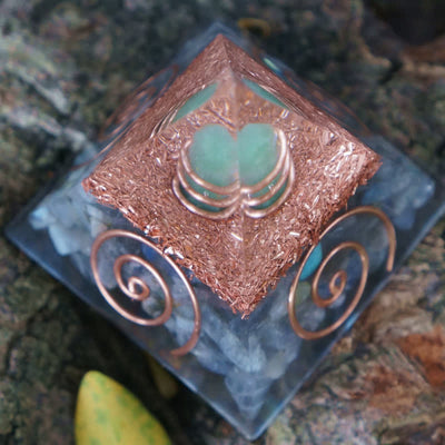 Olivenorma Green Aventurine Hexagonal Prism Labradorite Orgone Pyramid