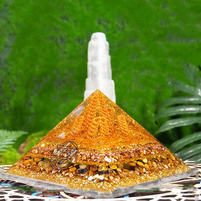 Olivenorma "Fortune" 13cm Natural Tiger Eye Orgone Pyramid