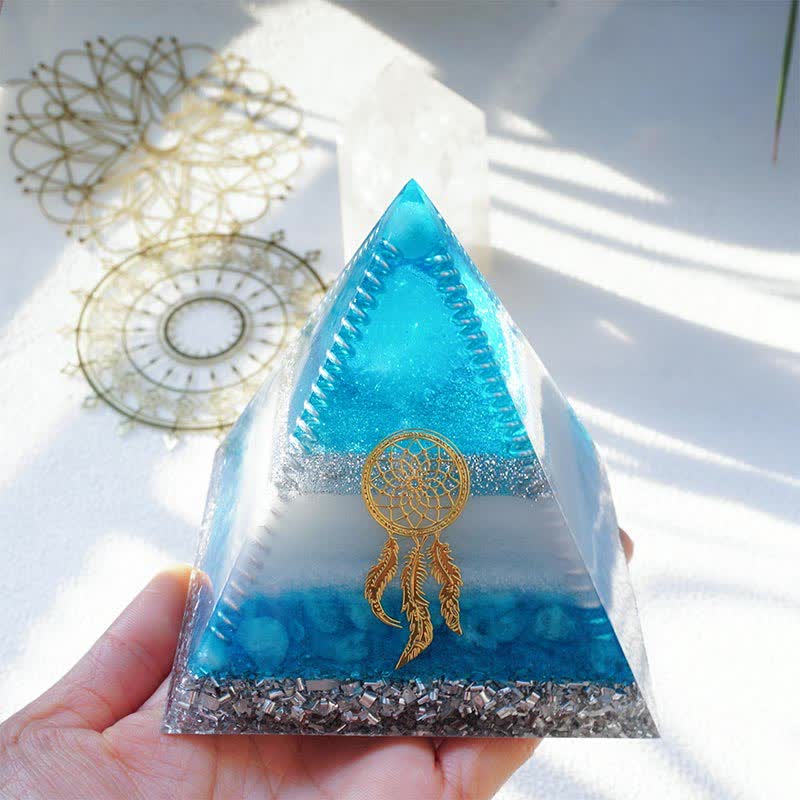 Olivenorma "Atlantis" 8cm Aquamarine Orgone Pyramid