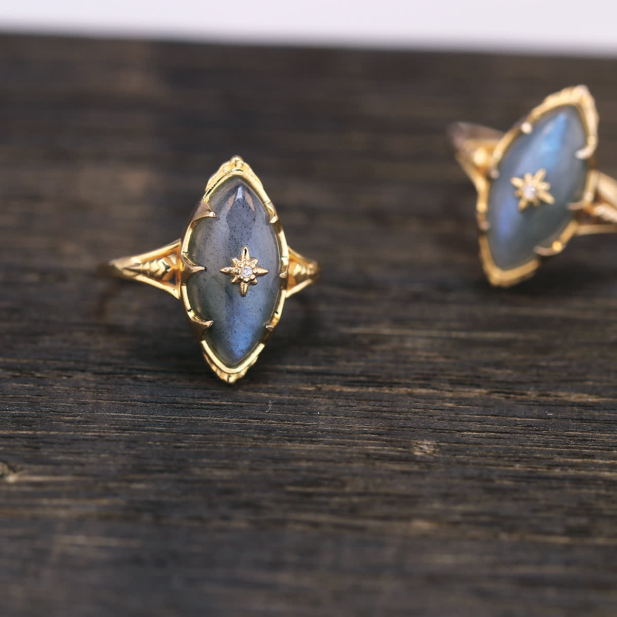 Olivenorma Natural Labradorite Star Print Ring