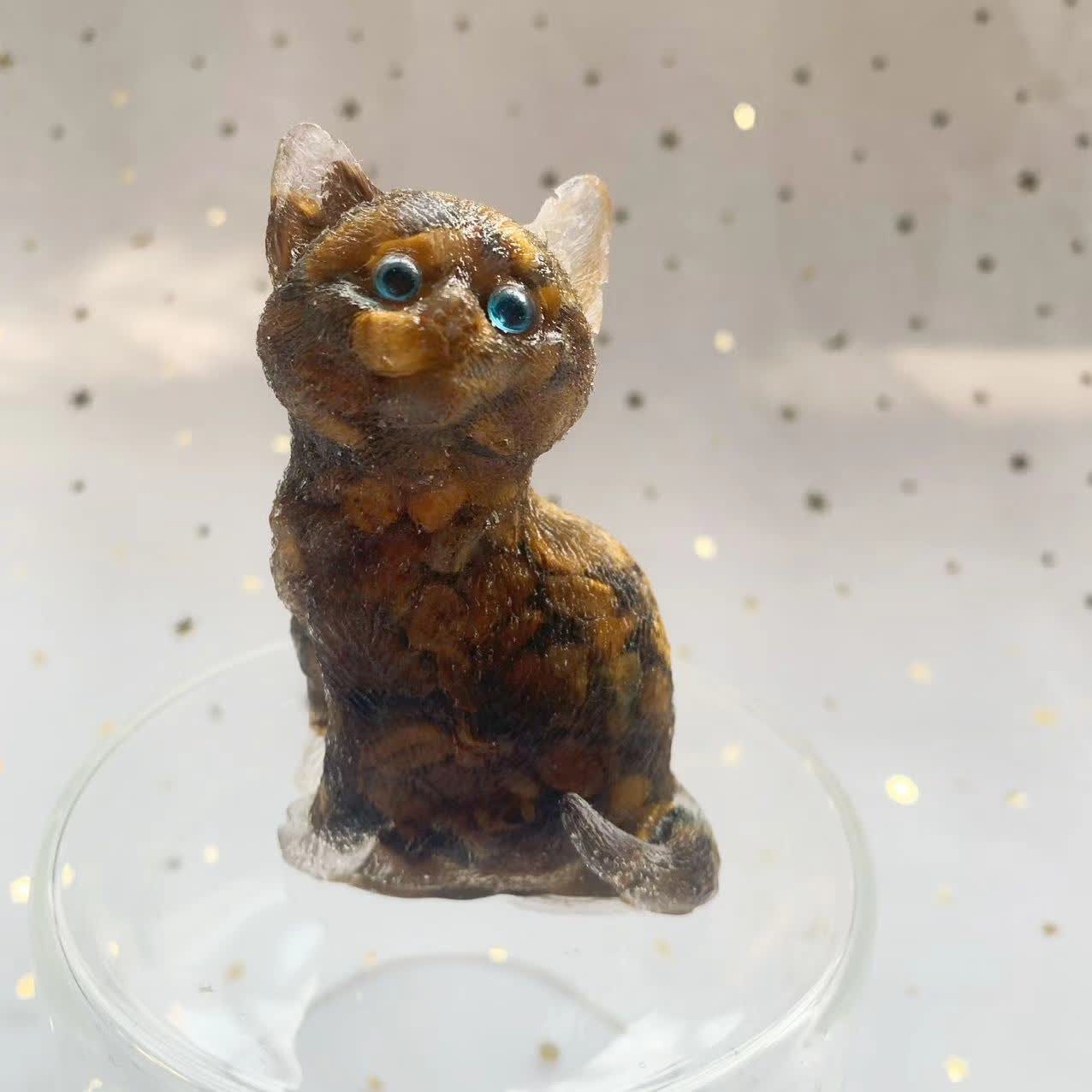 Olivenorma Crystal Resin Standing Cat Gemstone Decoration