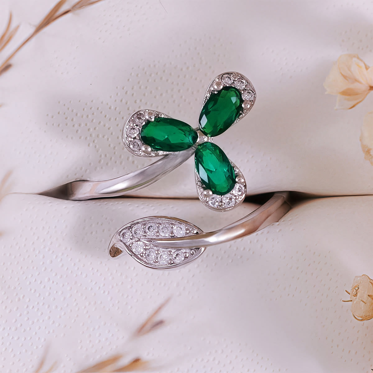 Olivenorma Emerald White Zircon Clover Adjustable Ring