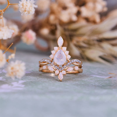 Olivenorma Pear Cut White Chalcedony Crown Design Ring Set