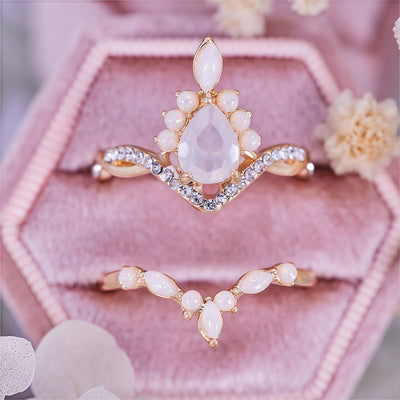 Olivenorma Pear Cut White Chalcedony Crown Design Ring Set