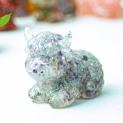 Olivenorma Crystal Epoxy Highland Cattle Gemstone Decoration