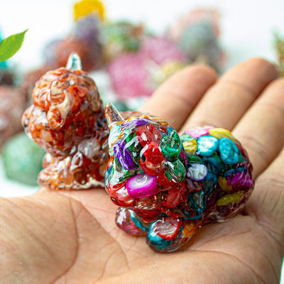 Olivenorma Crystal Epoxy Highland Cattle Gemstone Decoration