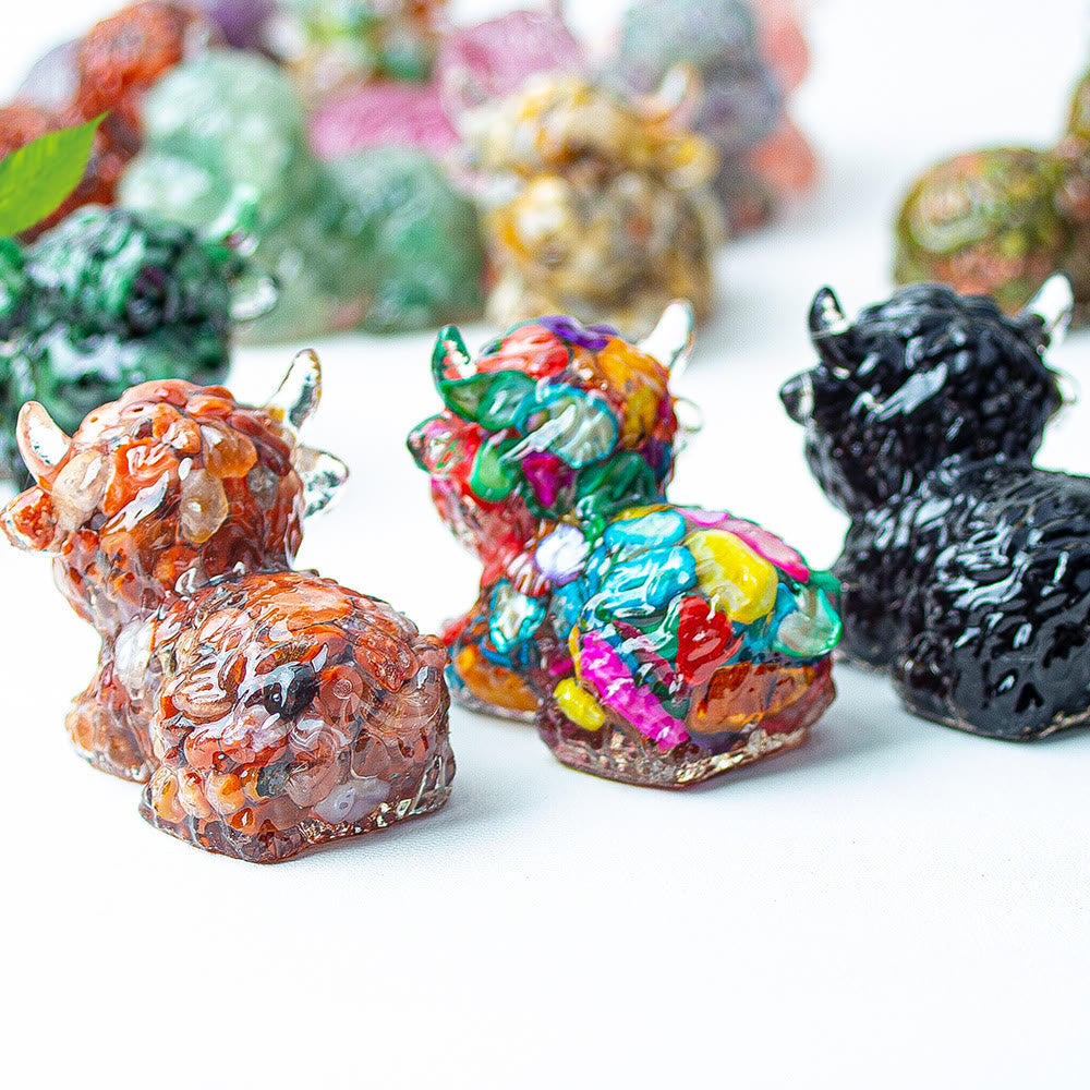 Olivenorma Crystal Epoxy Highland Cattle Gemstone Decoration