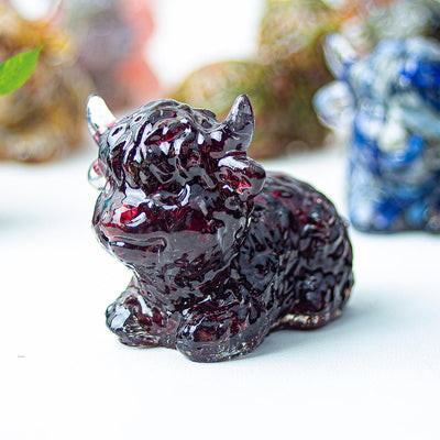 Olivenorma Crystal Epoxy Highland Cattle Gemstone Decoration