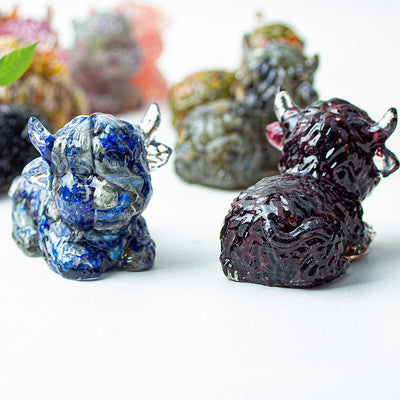Olivenorma Crystal Epoxy Highland Cattle Gemstone Decoration