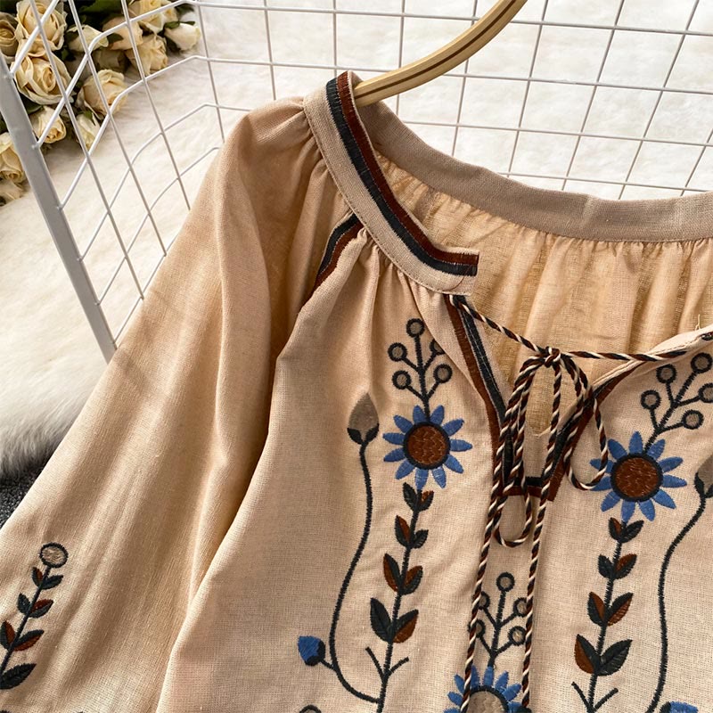 Olivenorma Pastoral Flower Embroidery Lantern Sleeve Women's Shirt