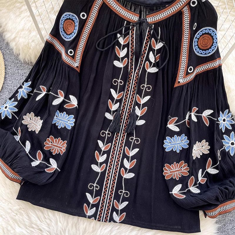 Olivenorma Vintage European Court Style Embroidery Women's Shirt