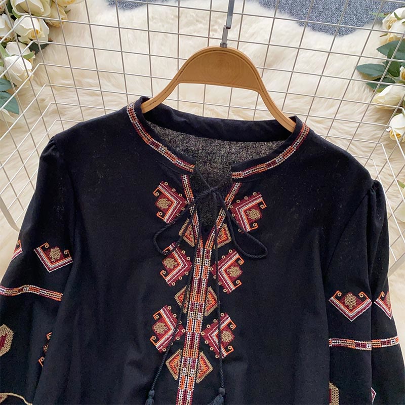 Olivenorma Ethnic Style Embroidery Lantern Sleeve Women's Shirt