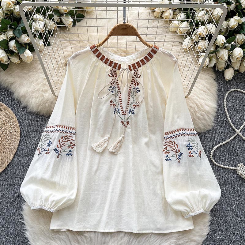 Olivenorma Literary Fresh Retro Embroidery Women's Shirt