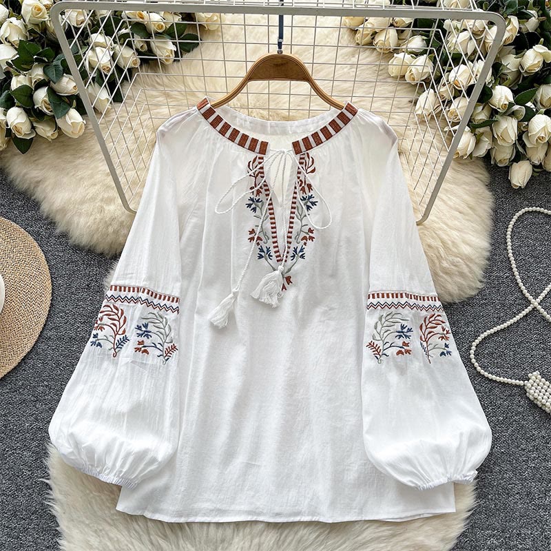 Olivenorma Literary Fresh Retro Embroidery Women's Shirt