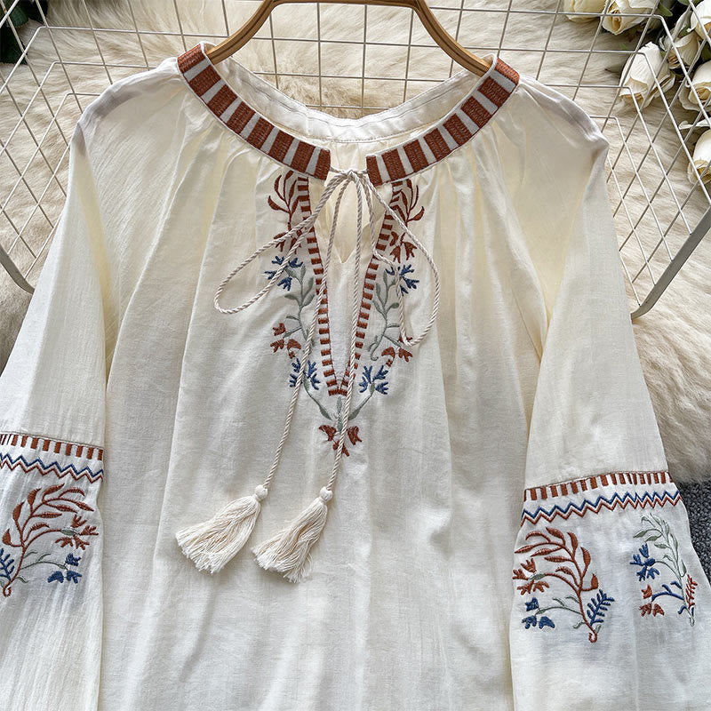 Olivenorma Literary Fresh Retro Embroidery Women's Shirt