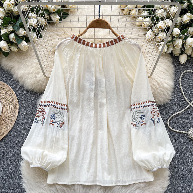 Olivenorma Literary Fresh Retro Embroidery Women's Shirt
