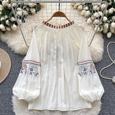 Olivenorma Literary Fresh Retro Embroidery Women's Shirt