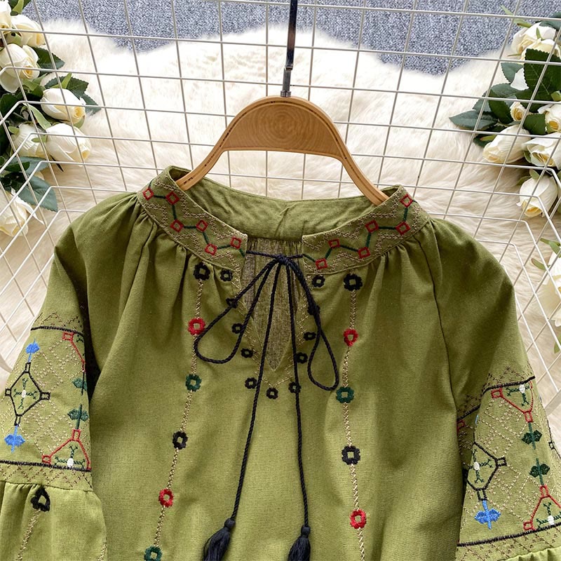 Olivenorma Vintage Flowers Embroidery Lantern Sleeve Women's Shirt