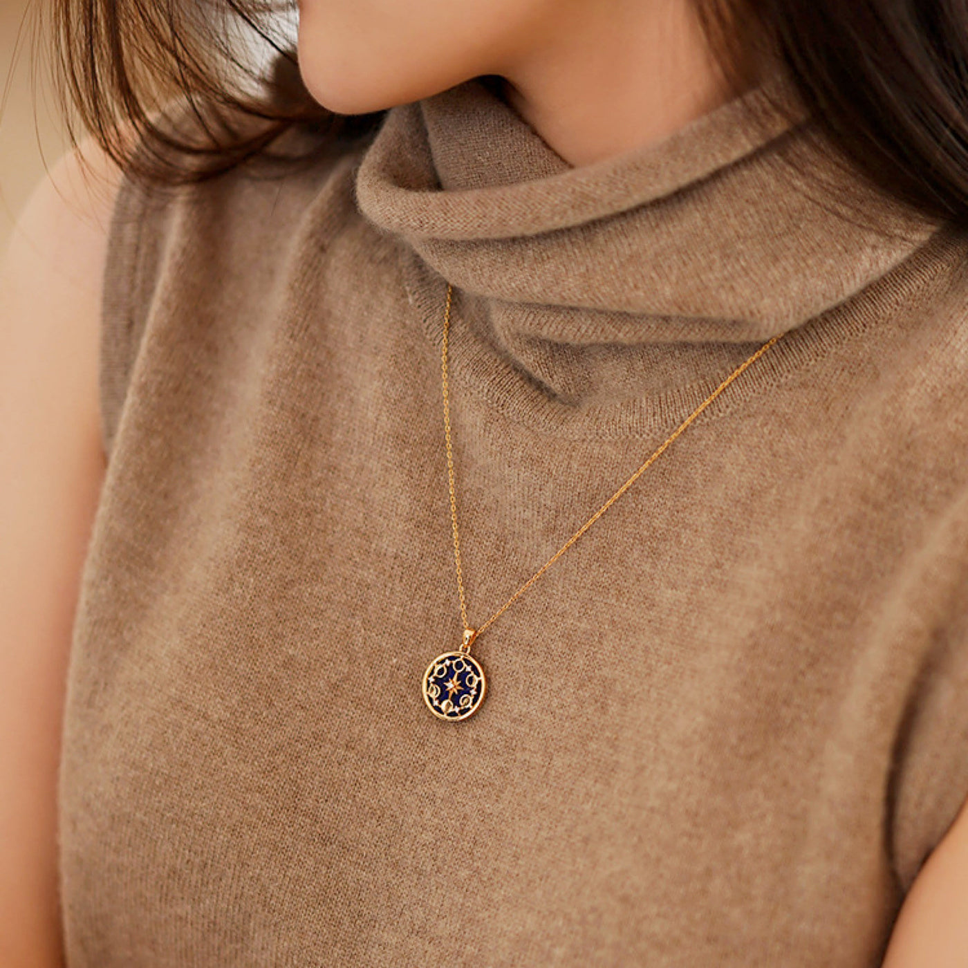 Olivenorma Lapis Lazuli Moon Phase Eight Awn Star Necklace