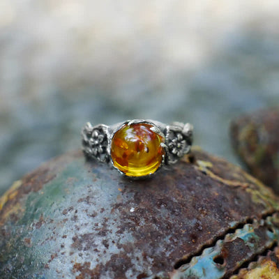 Antique Amber Flower Ring - UK Size V1/2（US 11） - image 0