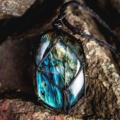 Olivenorma Wrapped Dragons Heart Natural Labradorite Stone Necklace