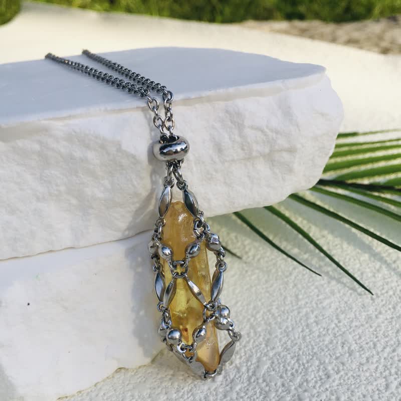 Olivenorma Rice Beads Chain Electroplated Crystal Pouch Necklace