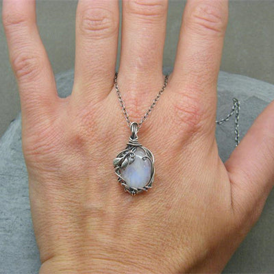 Olivenorma Moonstone Retro Necklace