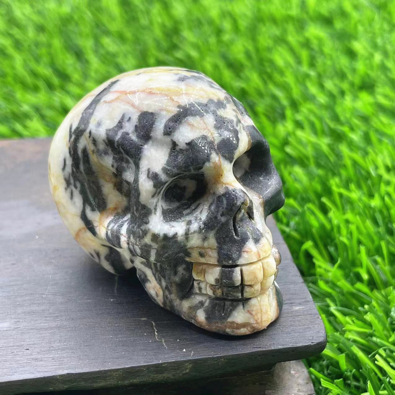 Olivenorma 5cm Carved Natural Crystal Skull Gemstone Decoration