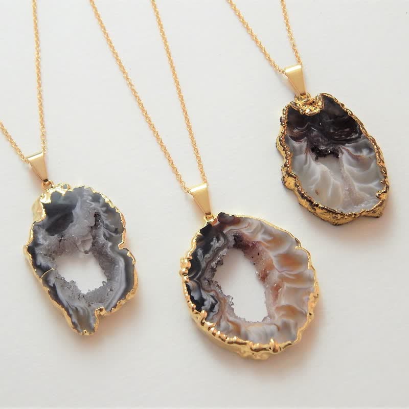 Olivenorma Natural Agate Geode Necklace