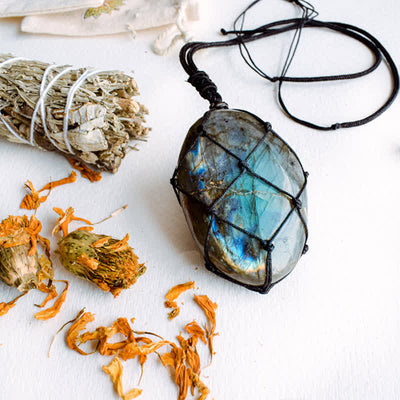 Olivenorma Dragons Heart Labradorite Necklace