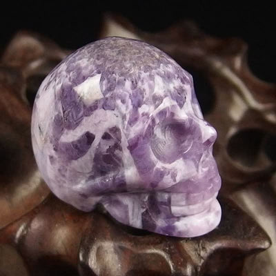 Olivenorma Natural Crystal Skull Halloween Decoration