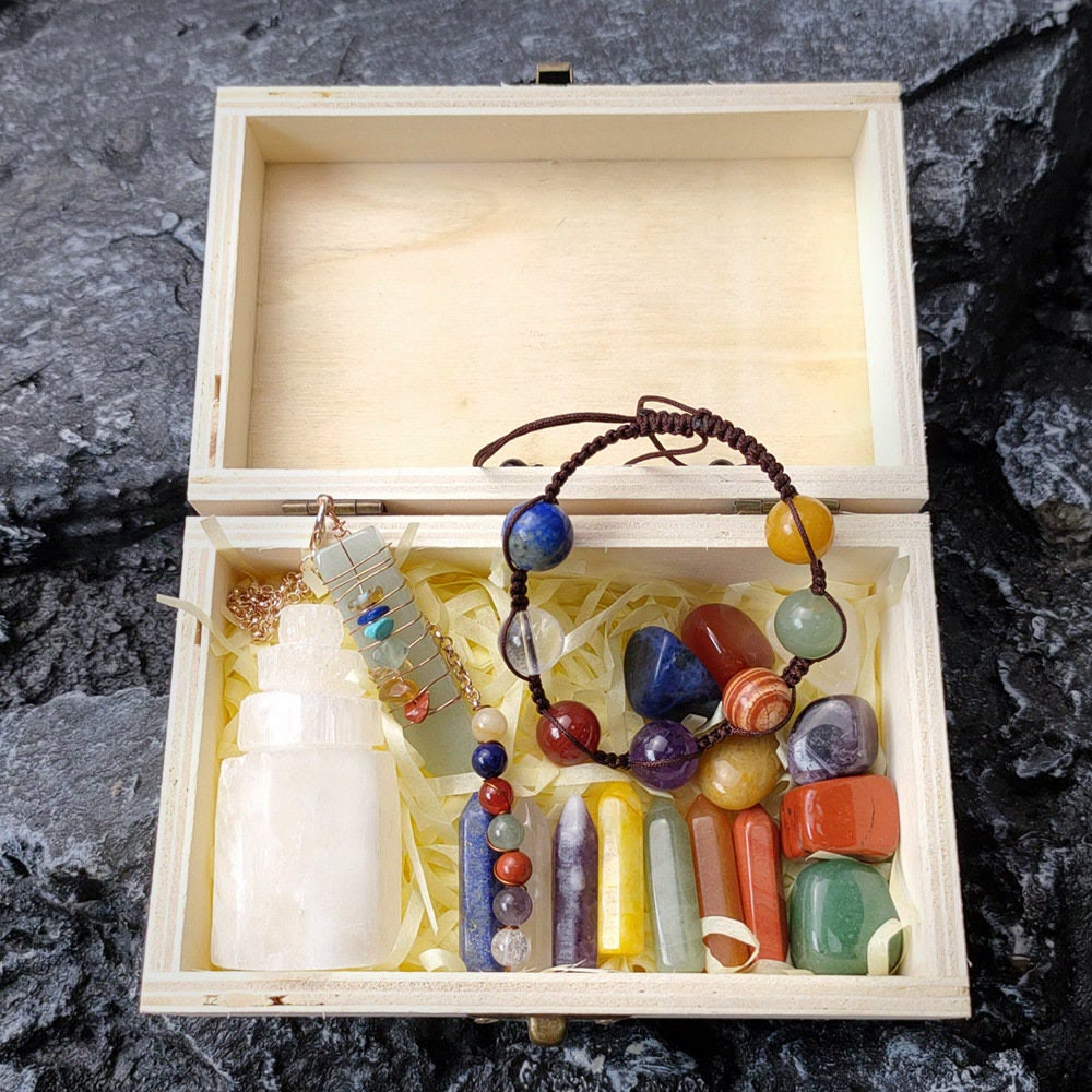 Olivenorma 17 pcs Chakra Stone Crystal Set