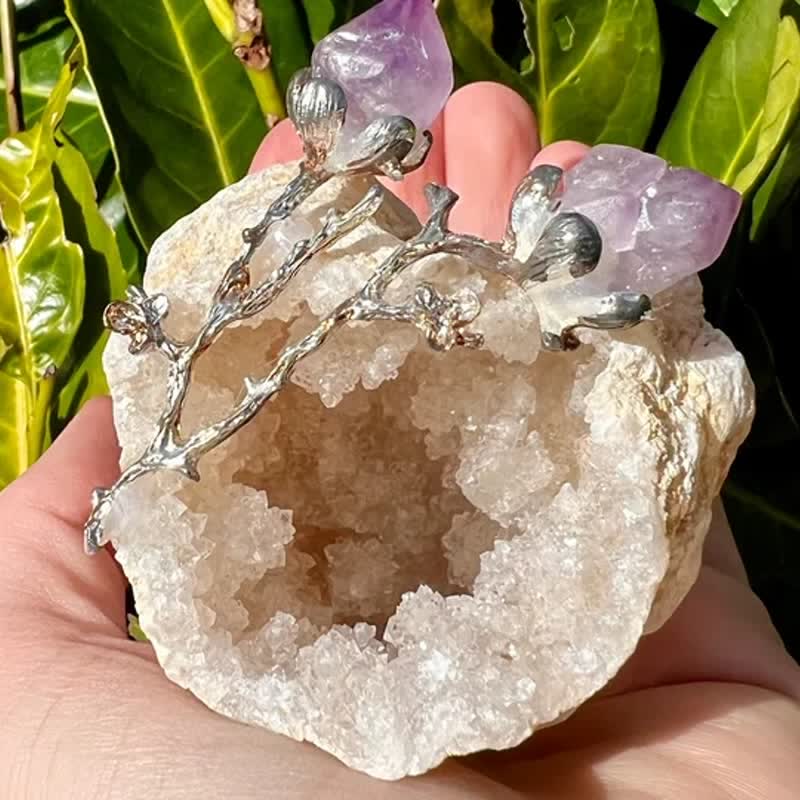 Olivenorma Natural Geode with Amethyst Rosebuds Gemstone Decoration