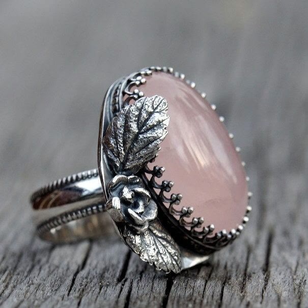 Olivenorma Cotyledon Flower Accessory Oval Rose Quartz Ring