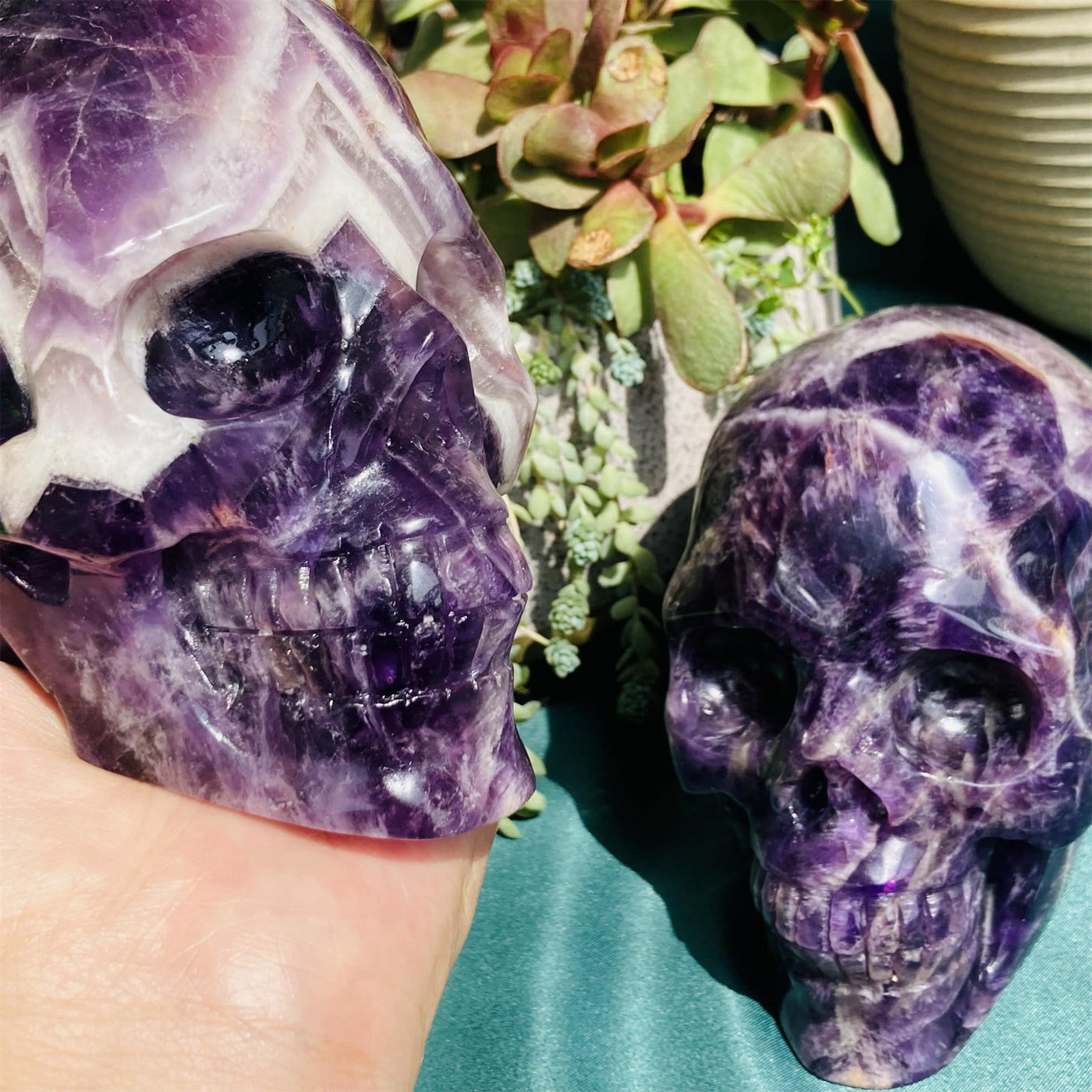 Olivenorma 10cm Natural Dream Amethyst Gemstone Decoration Crystal Skull