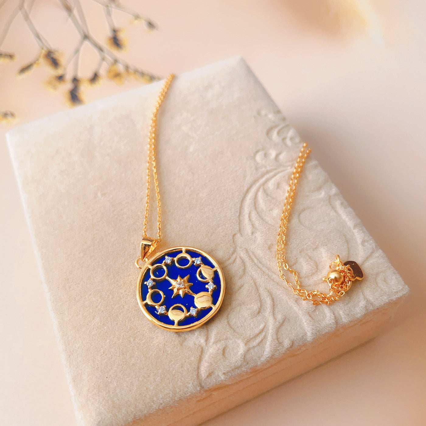 Olivenorma Lapis Lazuli Moon Phase Eight Awn Star Necklace