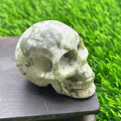 Olivenorma 5cm Carved Natural Crystal Skull Gemstone Decoration