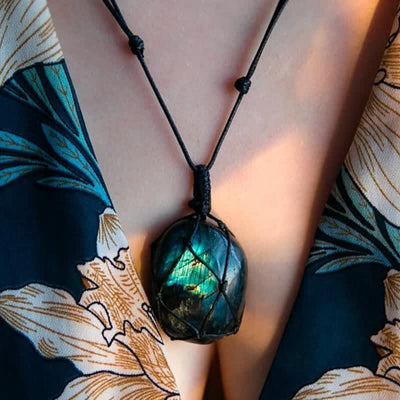 Olivenorma Wrapped Dragons Heart Natural Labradorite Stone Necklace